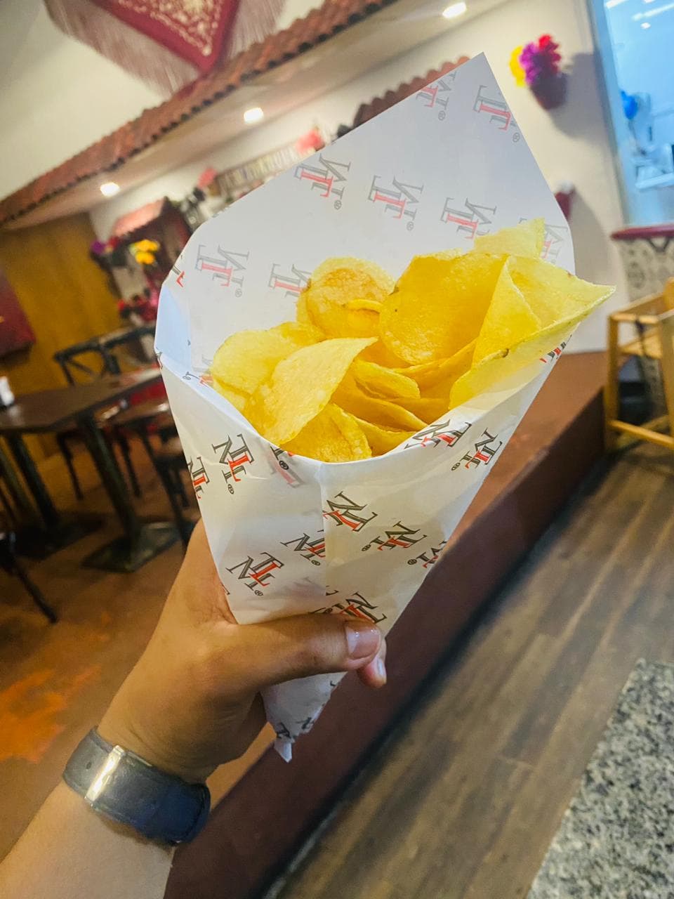 CARTUCHO DE PAPAS FRITAS