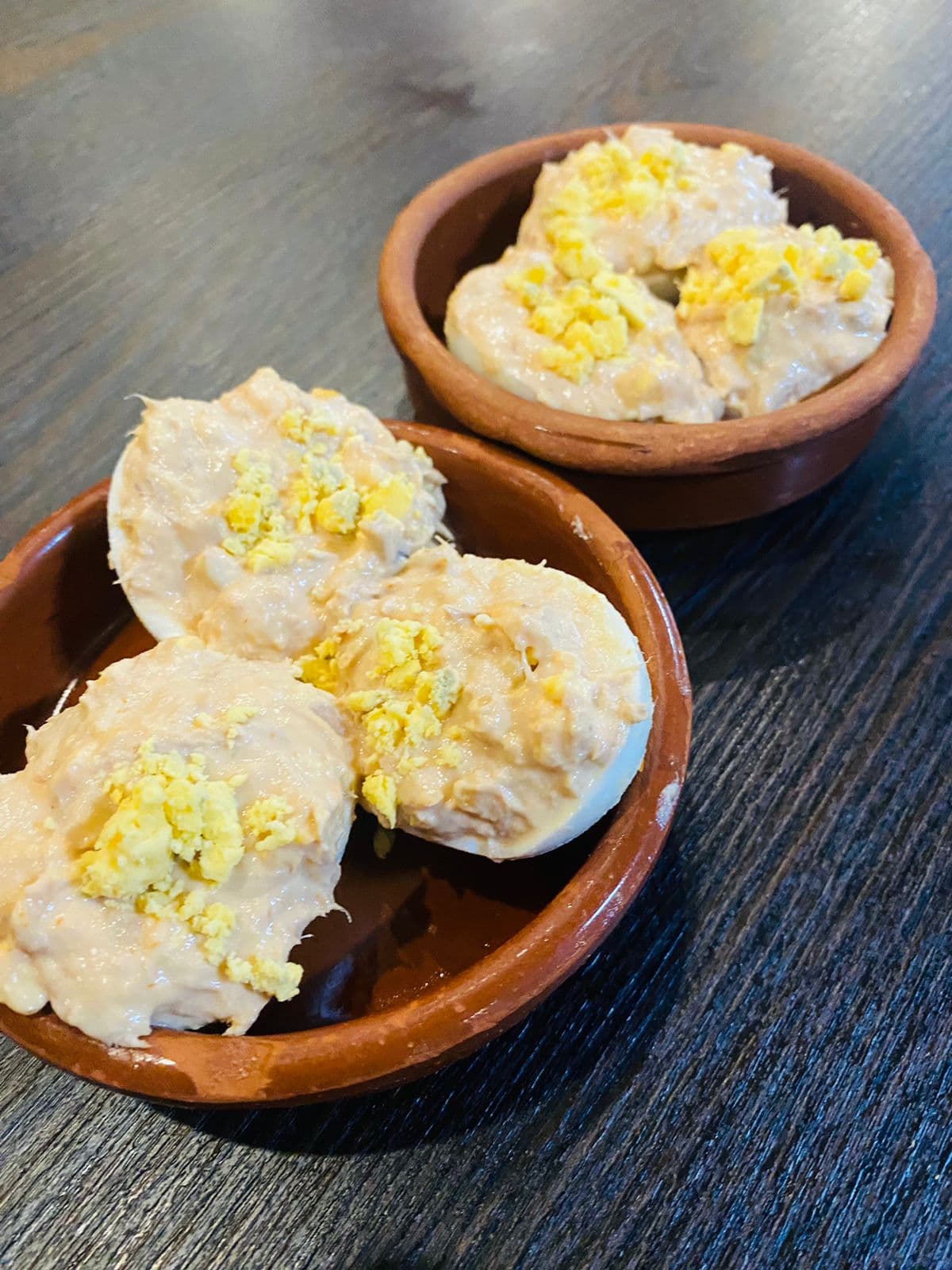 HUEVOS RELLENOS