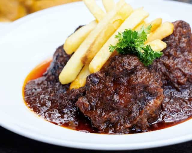 GUISO RABO DE TORO